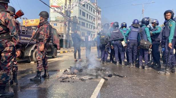 প্রথম চার ঘণ্টায় ভোটার উপস্থিতি ২০ শতাংশের কম বলে জানা যাচ্ছে